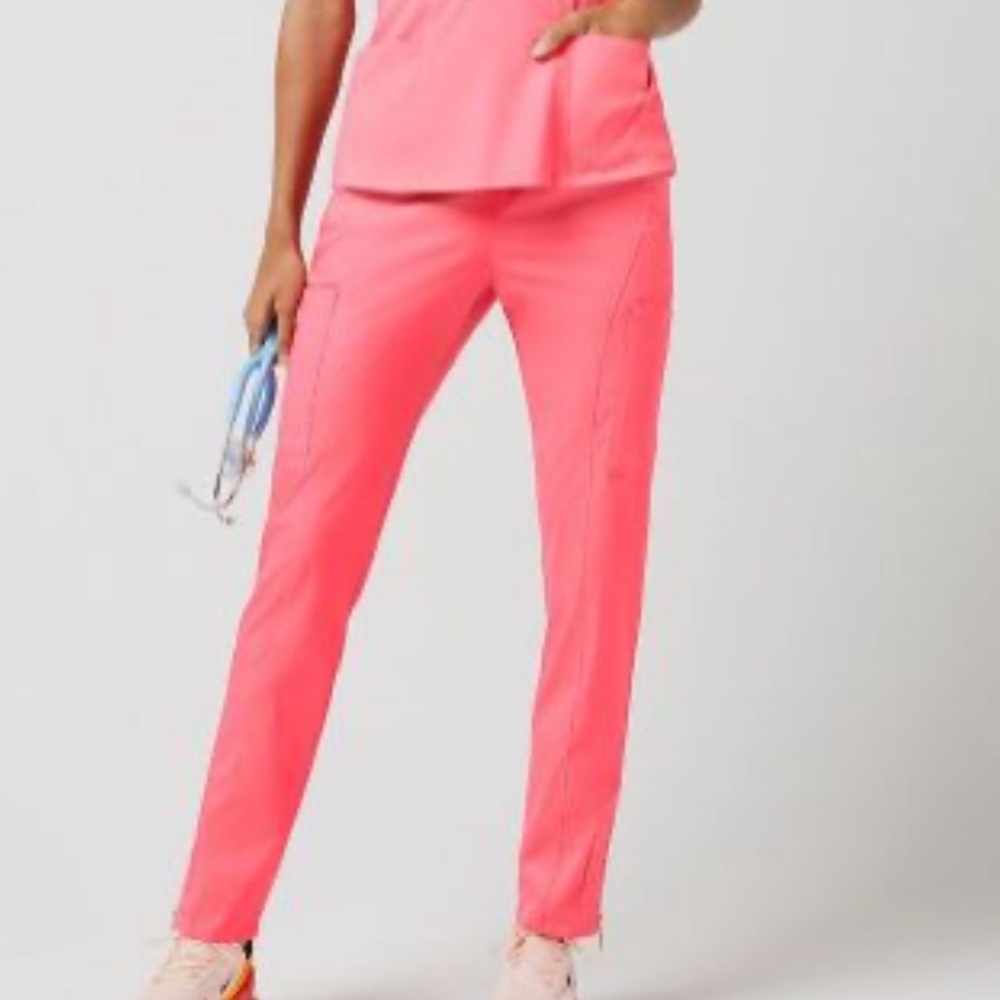 Jaanuu scrub pants